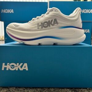 HOKA W Bondi 9